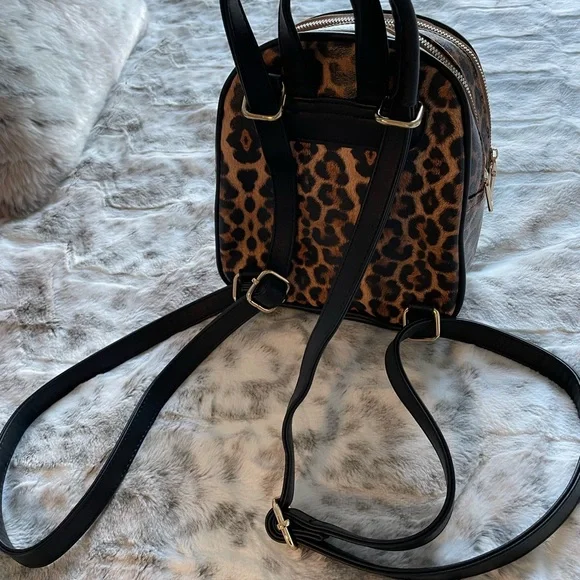 Leopard Print Backpack - Picture 5 of 12